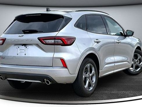 Used 2023 Ford Escape ST-Line w/ Tech Pack #1 FWD image 6