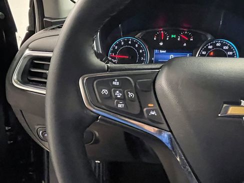 Used 2024 Chevrolet Equinox LT FWD image 36