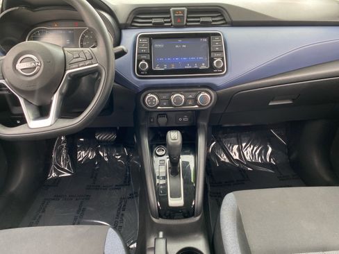 Used 2023 Nissan Versa SV FWD image 11