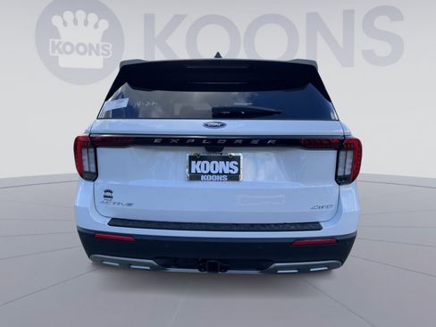 New 2026 Ford Explorer Active w/ Active Comfort Package image 5