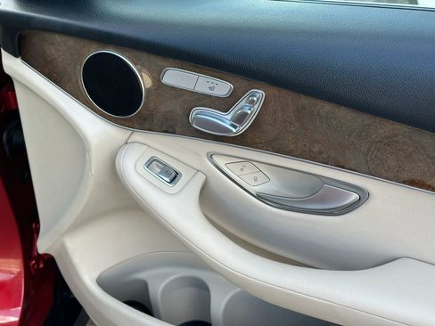 Used 2017 Mercedes-Benz GLC 300 image 21