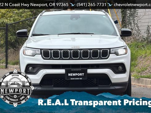 Used 2023 Jeep Compass Latitude AWD/4WD image 9
