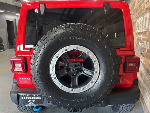 Used 2024 Jeep Wrangler Unlimited Rubicon 4xe AWD/4WD image 27