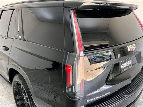 Used 2024 Cadillac Escalade Sport w/ Touring Package AWD/4WD image 42