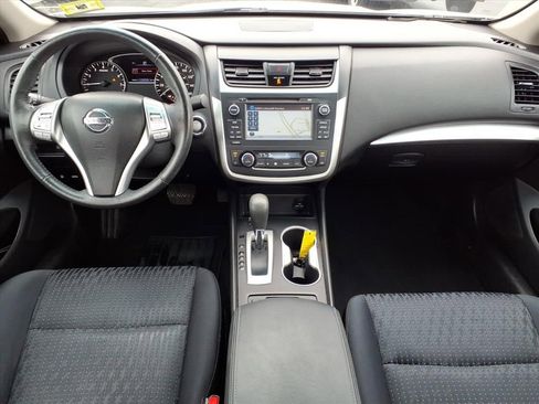 Used 2017 Nissan Altima 2.5 SV w/ Convenience Package image 16