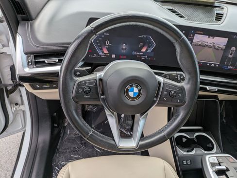 Used 2024 BMW X1 xDrive28i AWD/4WD image 17