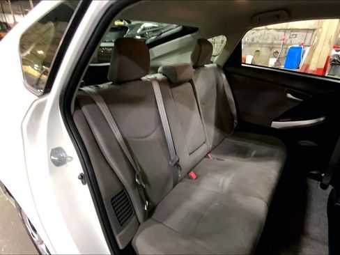 Used 2014 Toyota Prius Two image 19