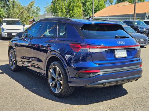 Used 2023 Audi Q4 e-tron Premium Plus w/ Premium Plus AWD/4WD image 3