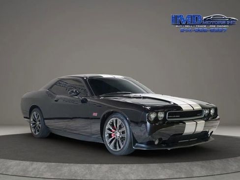 Used 2013 Dodge Challenger SRT8 w/ Harman Kardon Audio Group RWD image 3