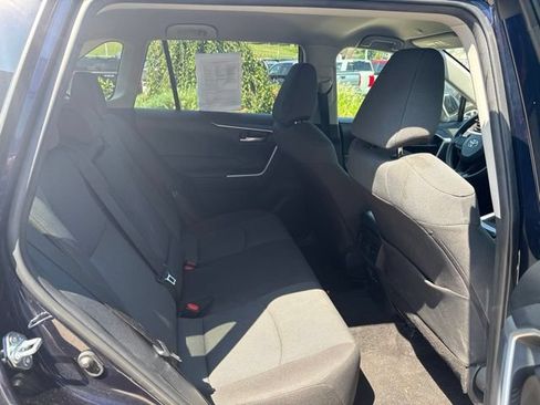Used 2025 Toyota RAV4 XLE AWD/4WD image 26