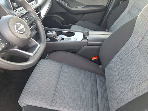 Used 2023 Nissan Rogue SV FWD image 17