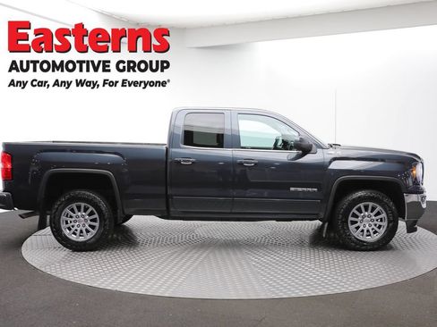 Used 2018 GMC Sierra 1500 SLE w/ SLE Value Package AWD/4WD image 3