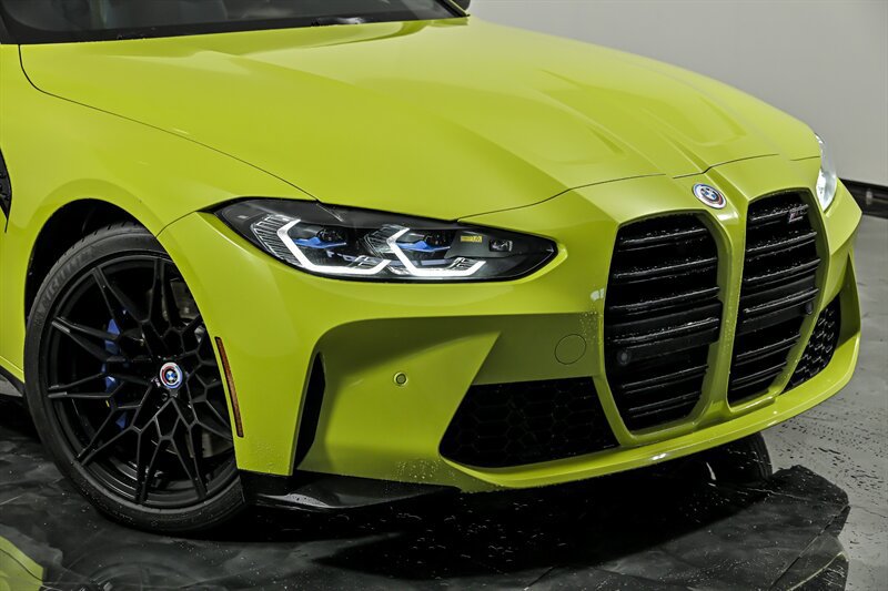 Used 2023 BMW M4 Competition RWD image 2