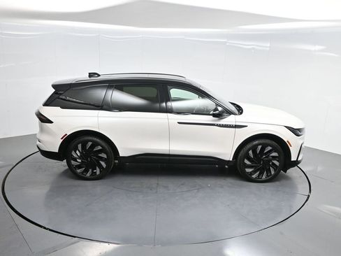 Used 2025 Lincoln Nautilus Reserve w/ Jet Appearance Package image 57