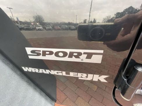 Used 2018 Jeep Wrangler Sport image 7