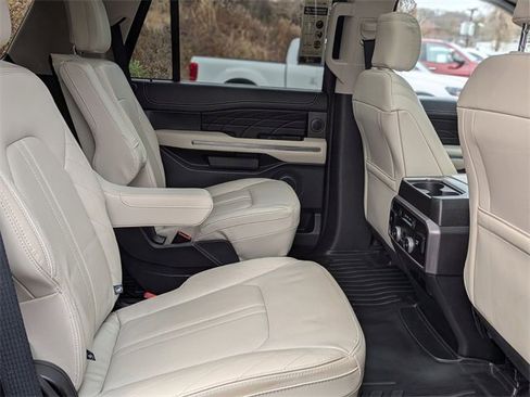 Used 2021 Ford Expedition Platinum image 37
