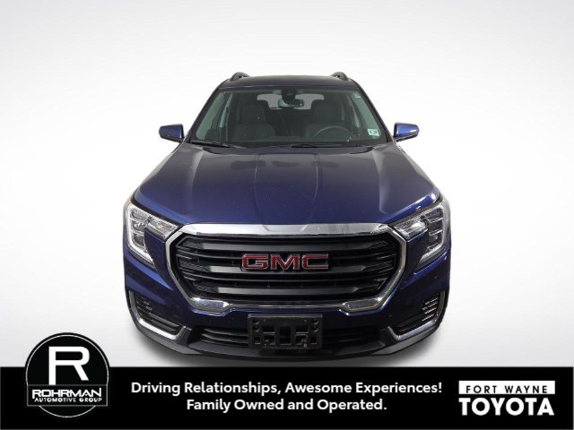 Used 2022 GMC Terrain SLE w/ Driver Convenience Package FWD image 3