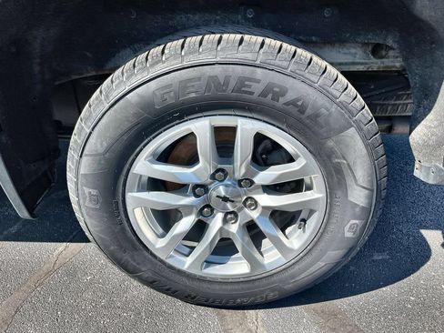 Used 2020 Chevrolet Silverado 1500 RST AWD/4WD image 32