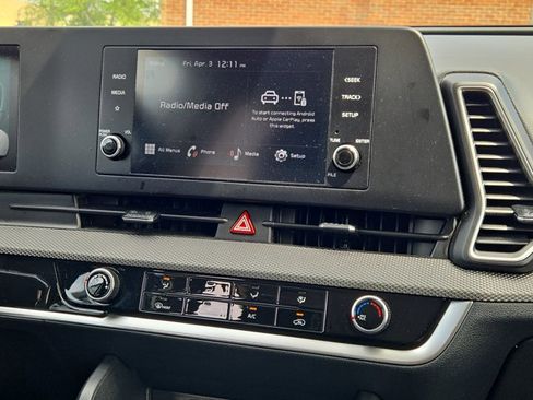 Certified 2025 Kia Sportage LX AWD/4WD image 16