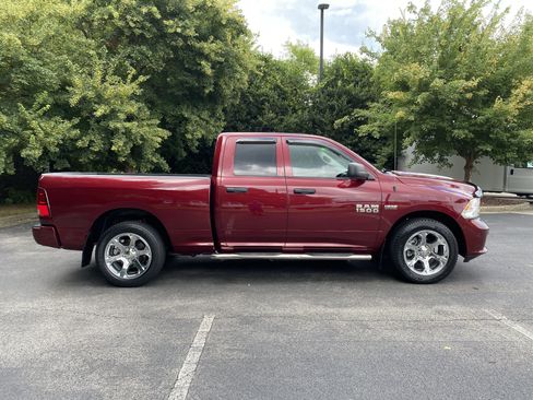 Used 2017 RAM 1500 Express RWD image 10