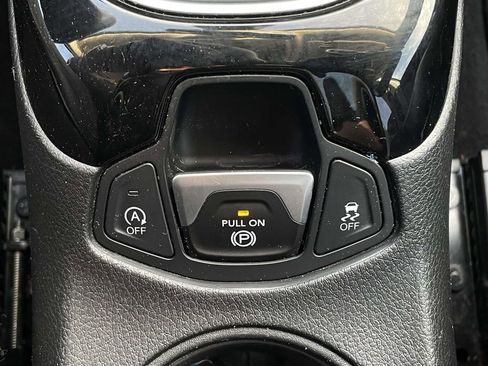 Used 2018 Jeep Compass Limited w/ Navigation Group image 23