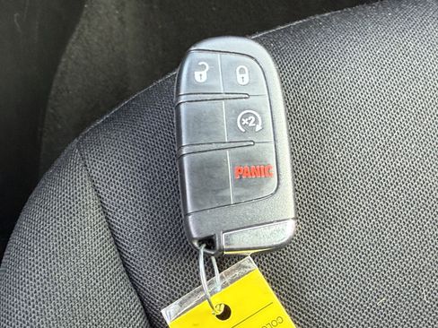 Used 2020 Jeep Renegade Sport image 32