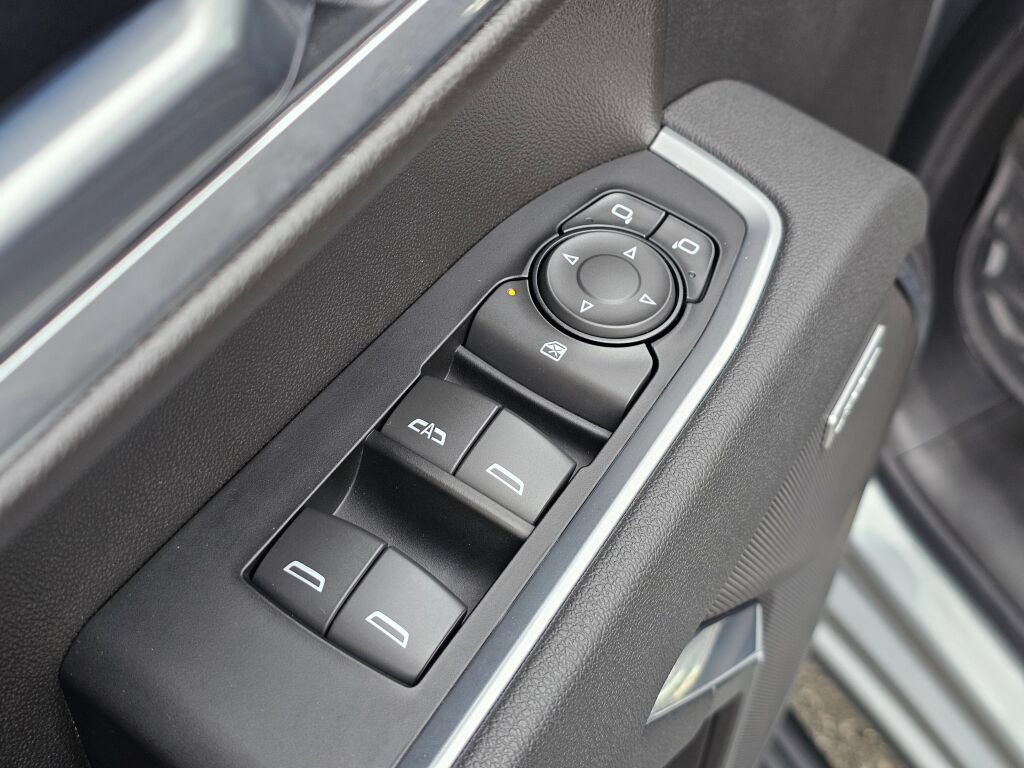 Certified 2026 Chevrolet Silverado 1500 RST AWD/4WD image 36
