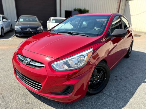 Used 2016 Hyundai Accent SE image 2