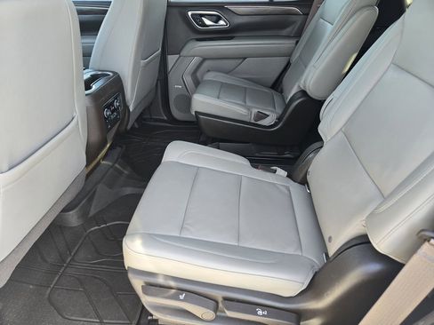 Used 2021 Chevrolet Tahoe Z71 w/ Z71 Signature Package AWD/4WD image 34