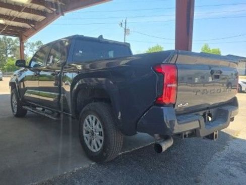 Used 2025 Toyota Tacoma SR5 image 3