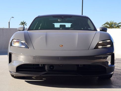 New 2026 Porsche Taycan image 6