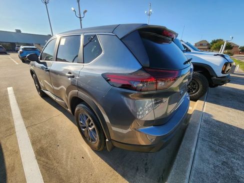 Used 2025 Nissan Rogue S FWD image 6