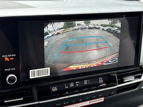 New 2026 Toyota Sienna XLE FWD image 25