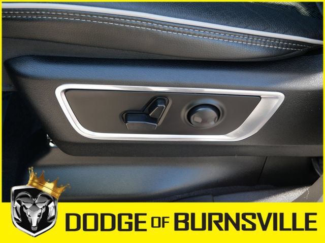 Used 2025 RAM 1500 Laramie AWD/4WD image 18