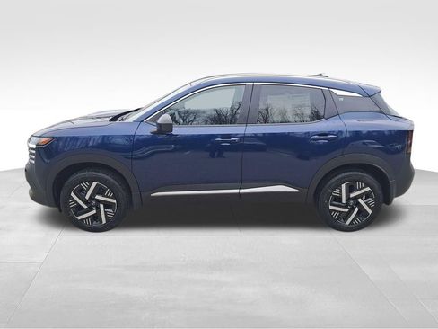 New 2026 Nissan Kicks SV FWD image 2