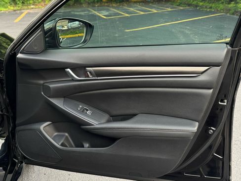 Used 2019 Honda Accord Sport image 22