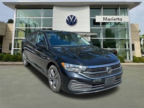 Certified 2024 Volkswagen Jetta SE image 1