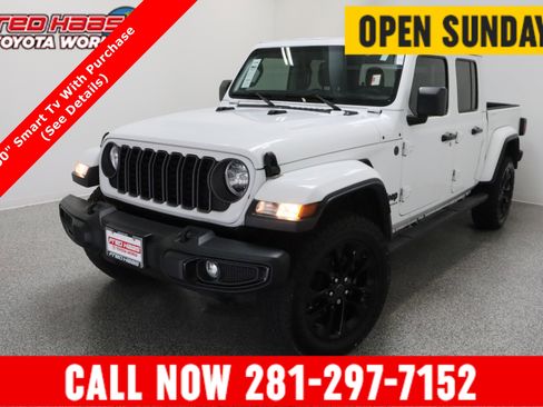 Used 2025 Jeep Gladiator Sport image 1