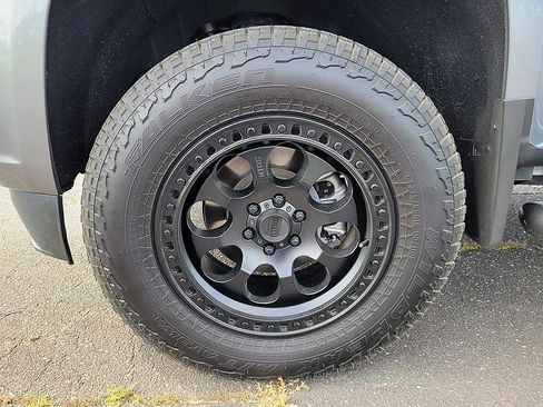 Used 2021 Chevrolet Colorado Z71 w/ Safety Package image 8