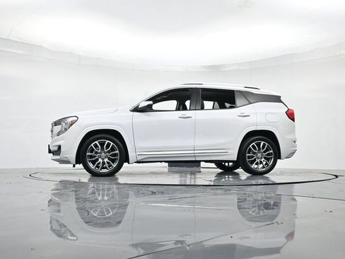Used 2022 GMC Terrain Denali image 38
