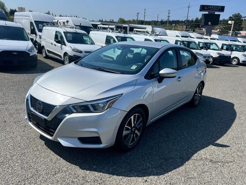 Used 2021 Nissan Versa SV image 1