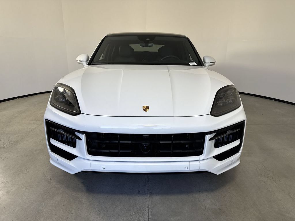 Used 2025 Porsche Cayenne S AWD/4WD image 10