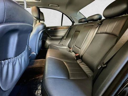 Used 2006 Mercedes-Benz C 350 Sedan image 21