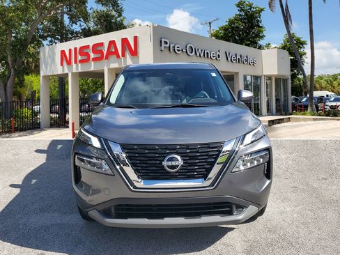 Certified 2023 Nissan Rogue SV image 2