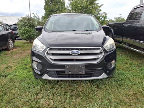 Used 2017 Ford Escape SE AWD/4WD image 2
