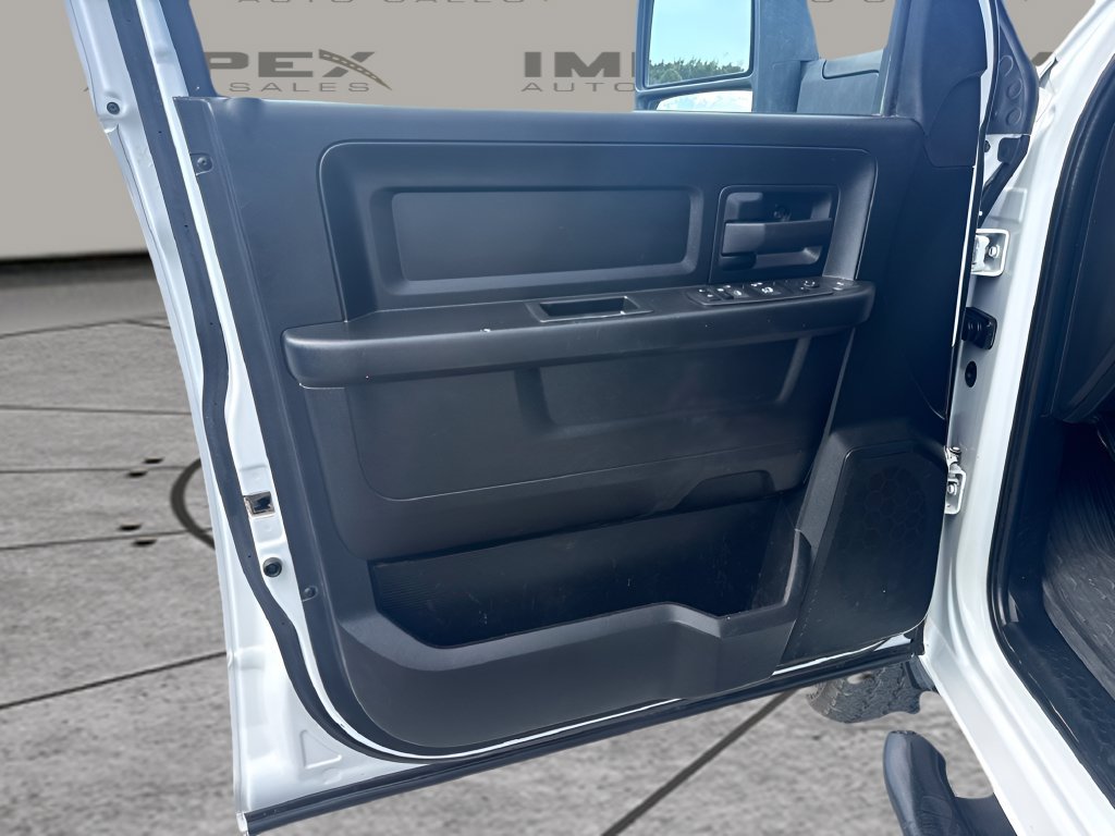 Used 2023 RAM 2500 Tradesman AWD/4WD image 19