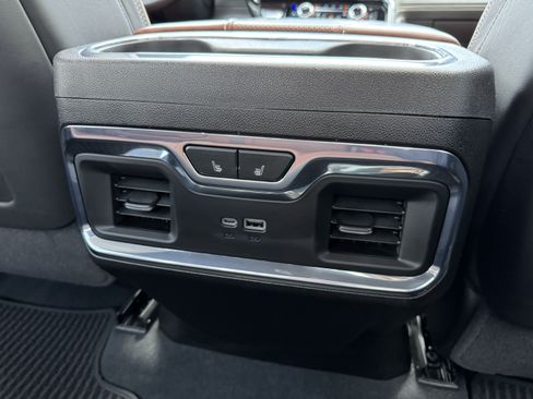 Used 2025 GMC Sierra 2500 Denali Ultimate AWD/4WD image 29