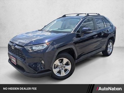 Used 2020 Toyota RAV4 XLE FWD image 1