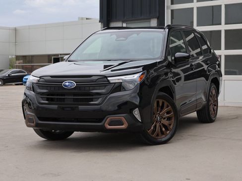 Used 2025 Subaru Forester Sport AWD/4WD image 3