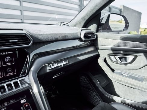 Used 2024 Lamborghini Urus Performante image 88